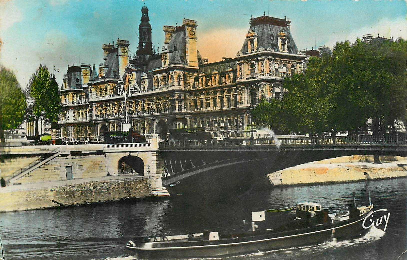 CPA L'Hotel de Ville et le Pont d'Arcole