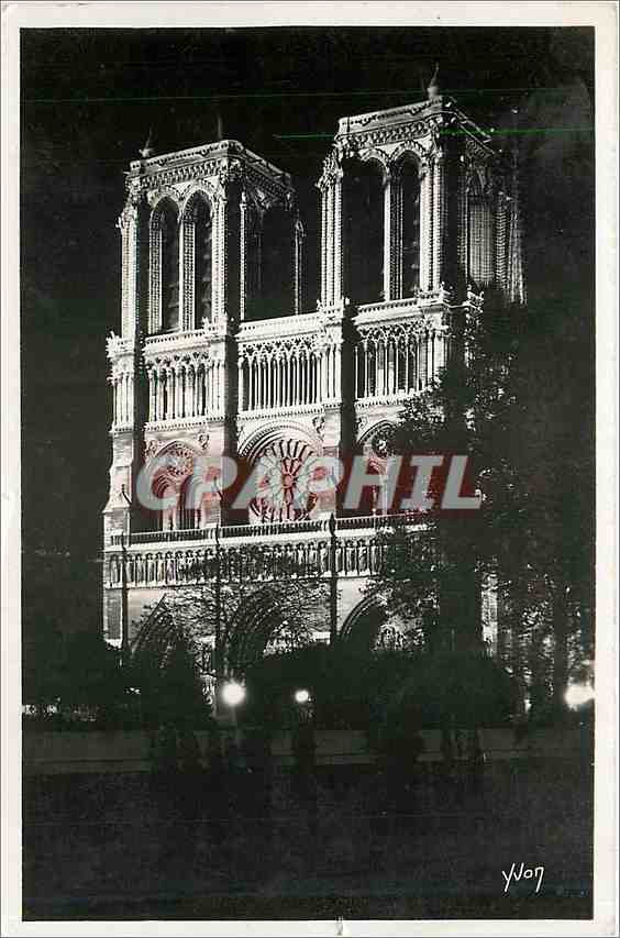 CPA PARIS Notre-Dame Illuminée
