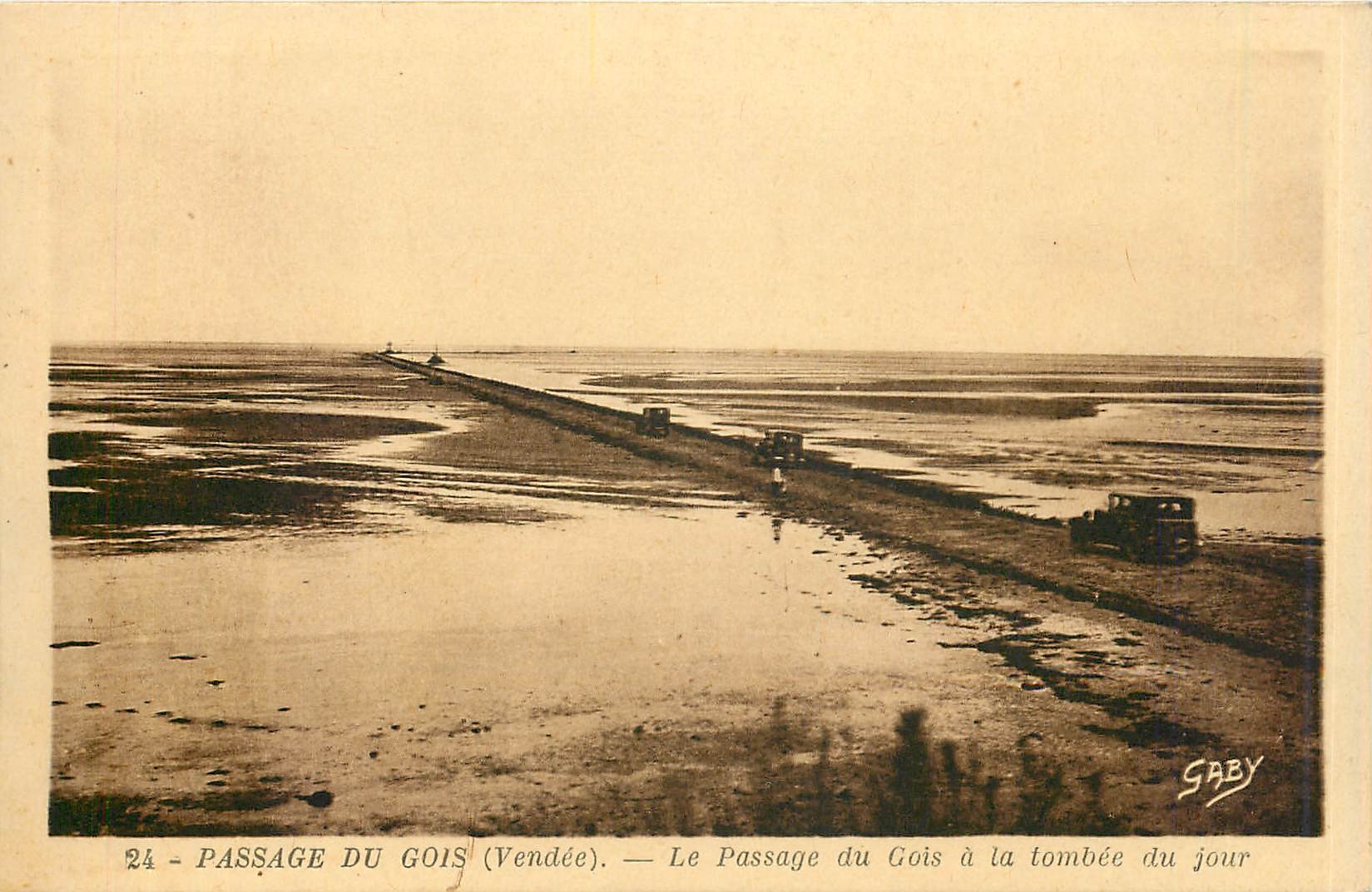 CPA PASSAGE DU GOIS (Vendée) - Le Passage du Gois à la tombée du jour