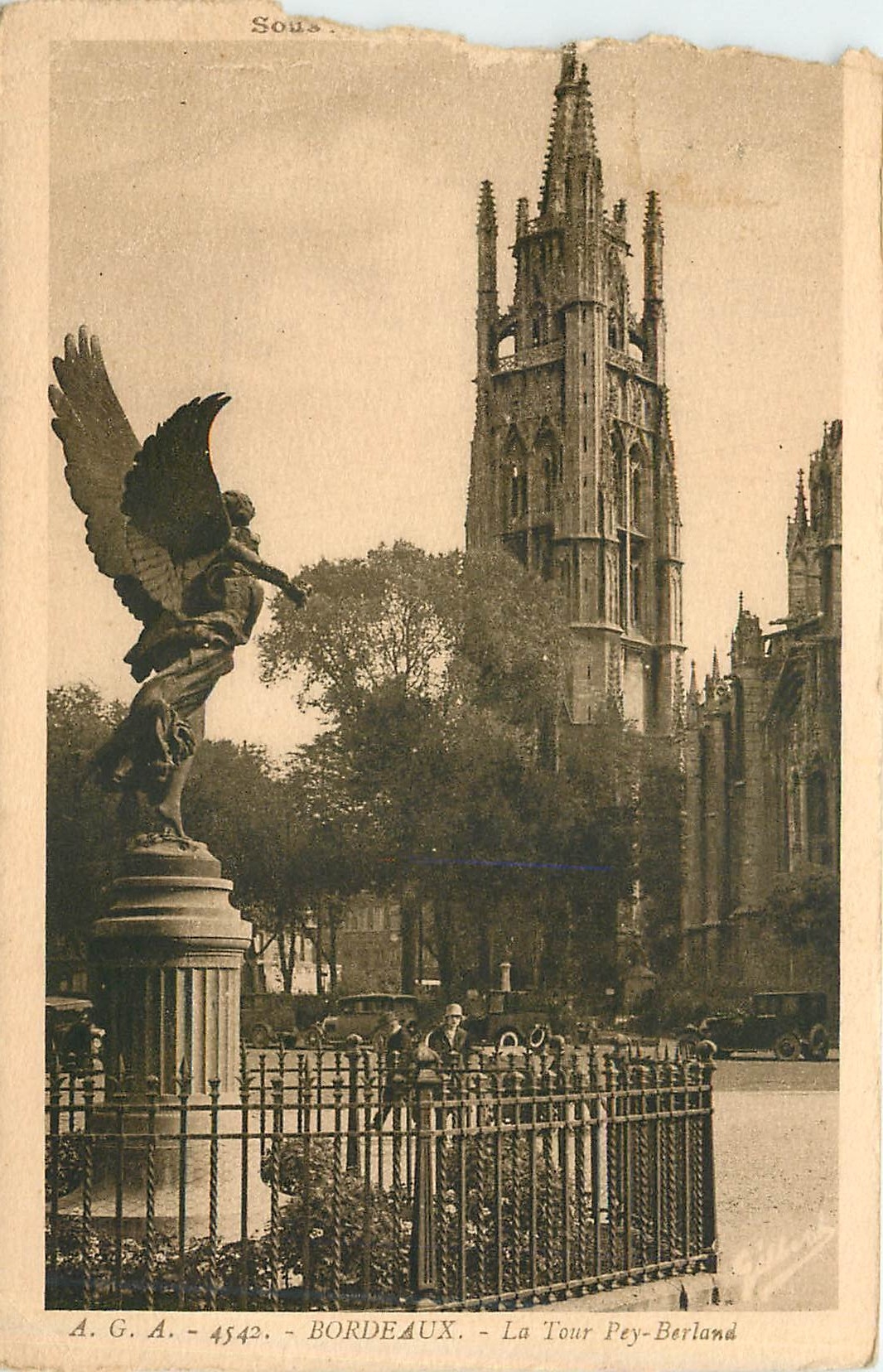 Bordeaux — La Tour Pey-Berland et statue d'ange — A.G.A. n°4542