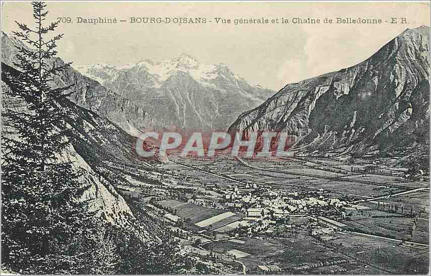 CPA Dauphiné - BOURG-d'OISANS Vue générale et la Chaine de Belledone
