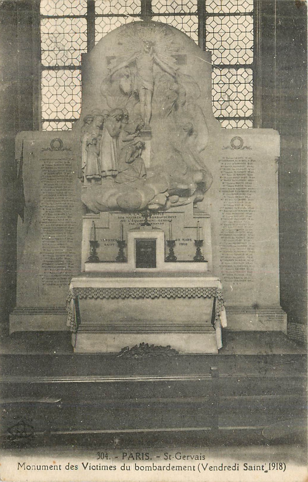 CPA PARIS St-Gervais Monument des victimes du bombardement
