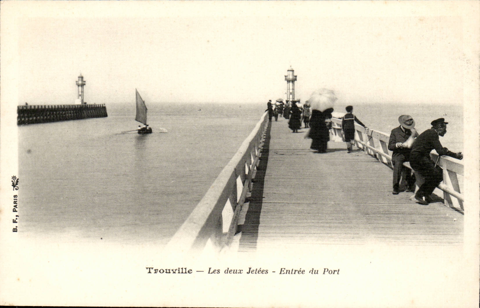 Trouville — Les deux Jetées — Entrée du Port — B.F., Paris