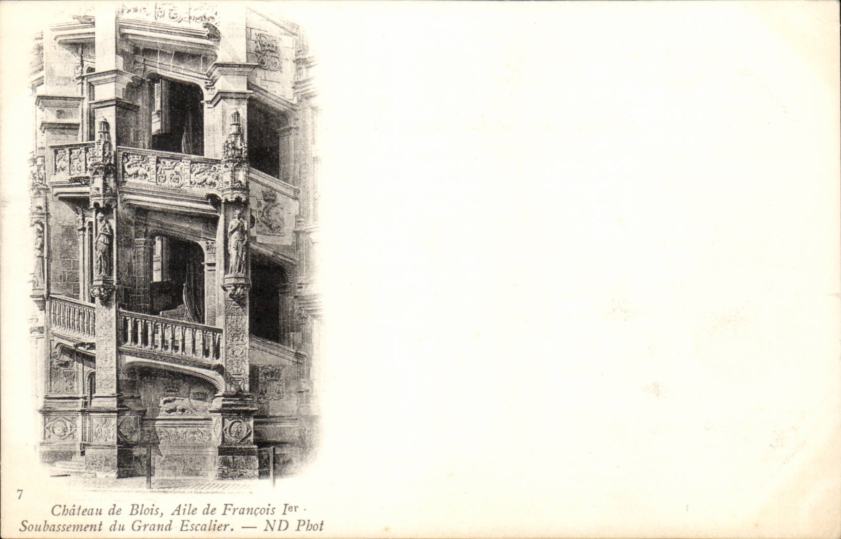 CPA Chateau de Blois Aile Francois 1er Soubassement du grand escalier