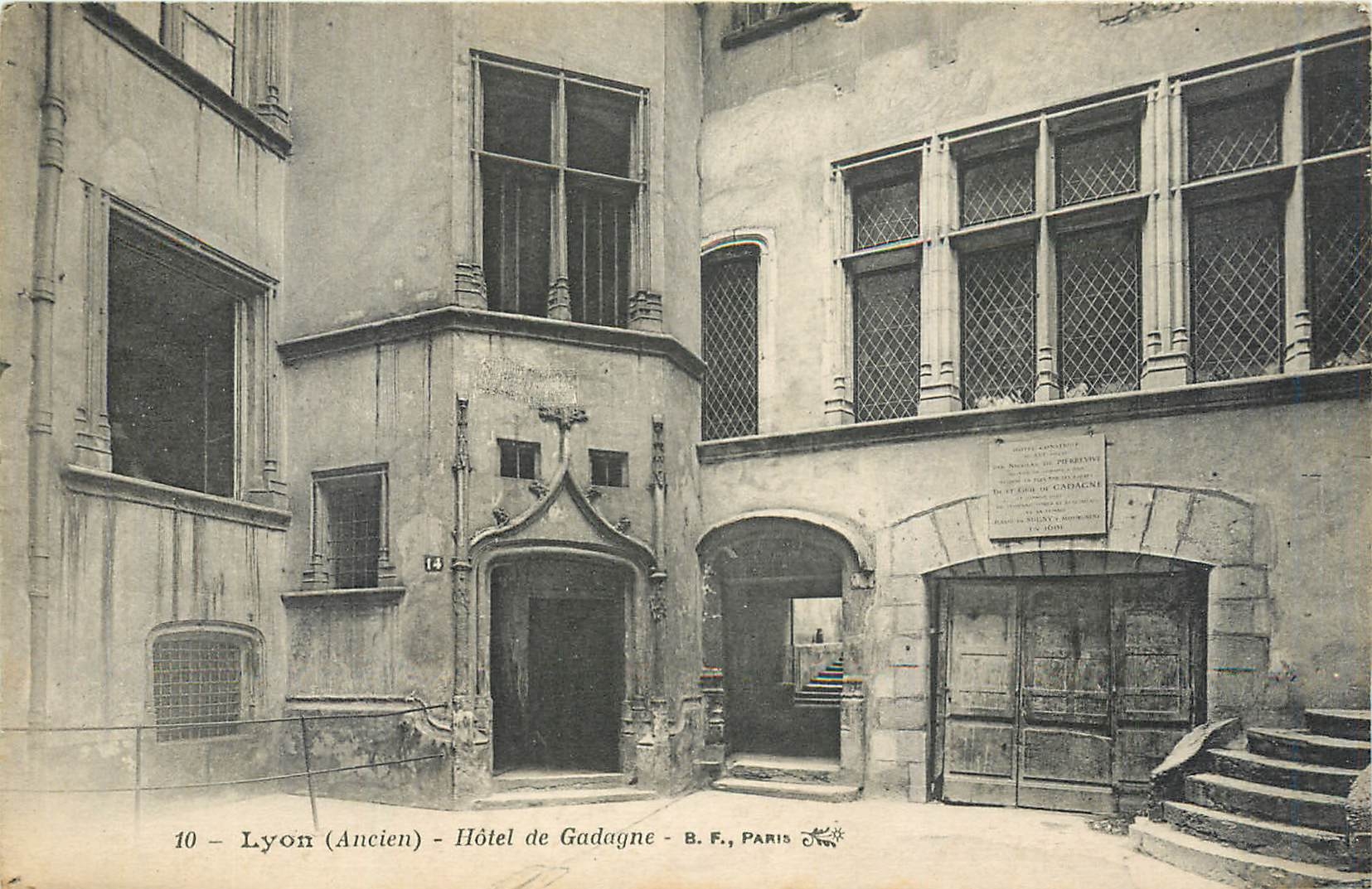 CPA Lyon (Ancien) Hotel de Gadagne-B.F PARS