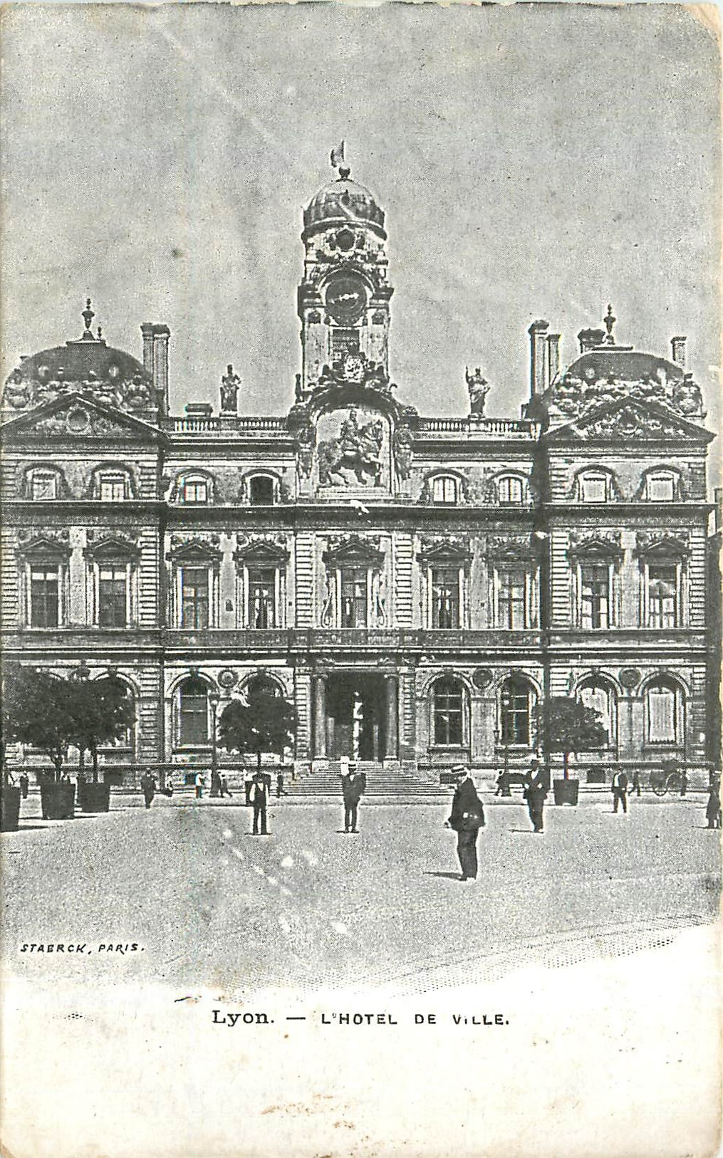 CPA LYON- L'HOTEL DE VILLE