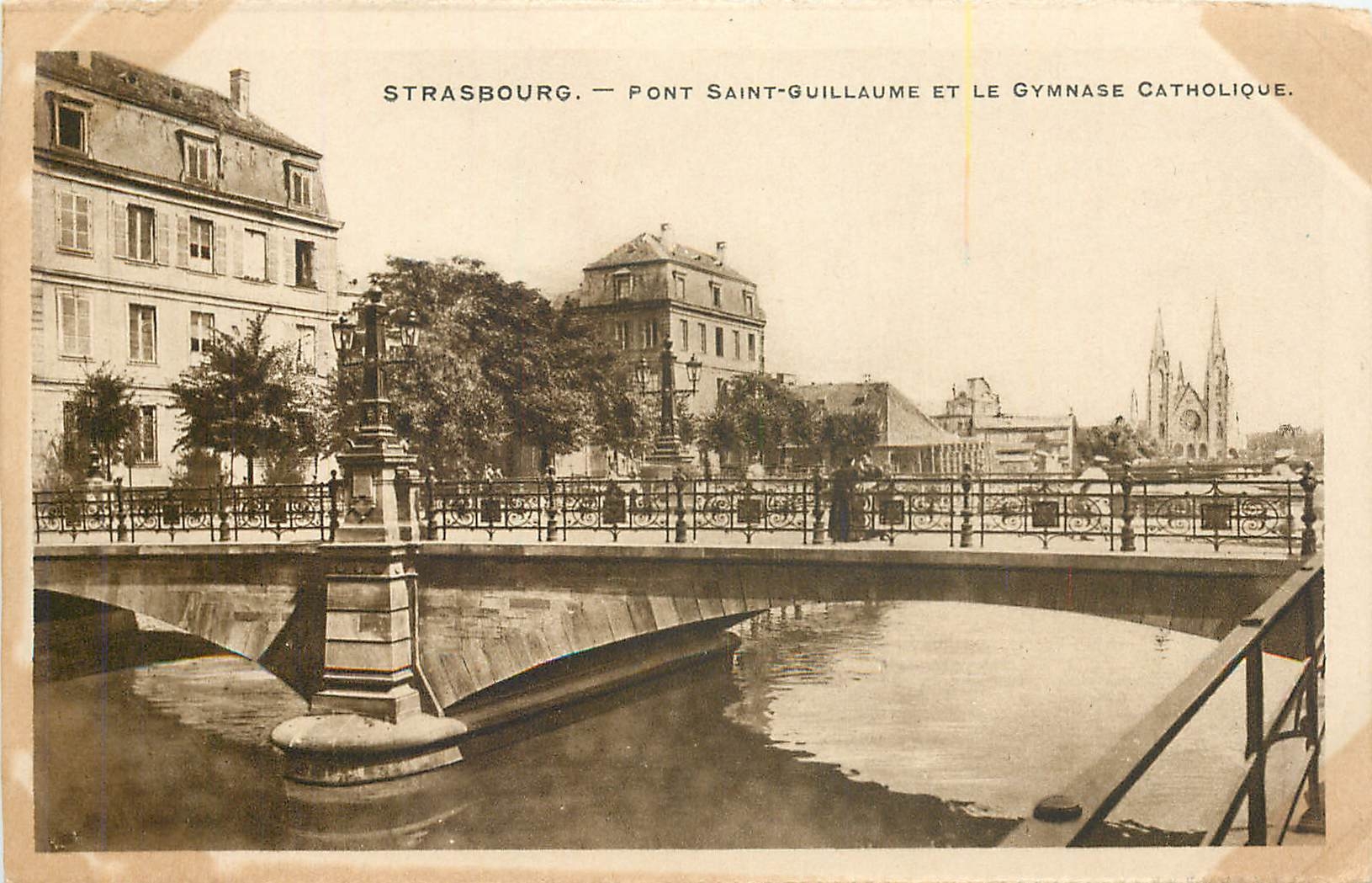 CPA STRASBOURG-PONT SAINT-GUILLAUME ET LE GYMNASE CATHOLIQUE