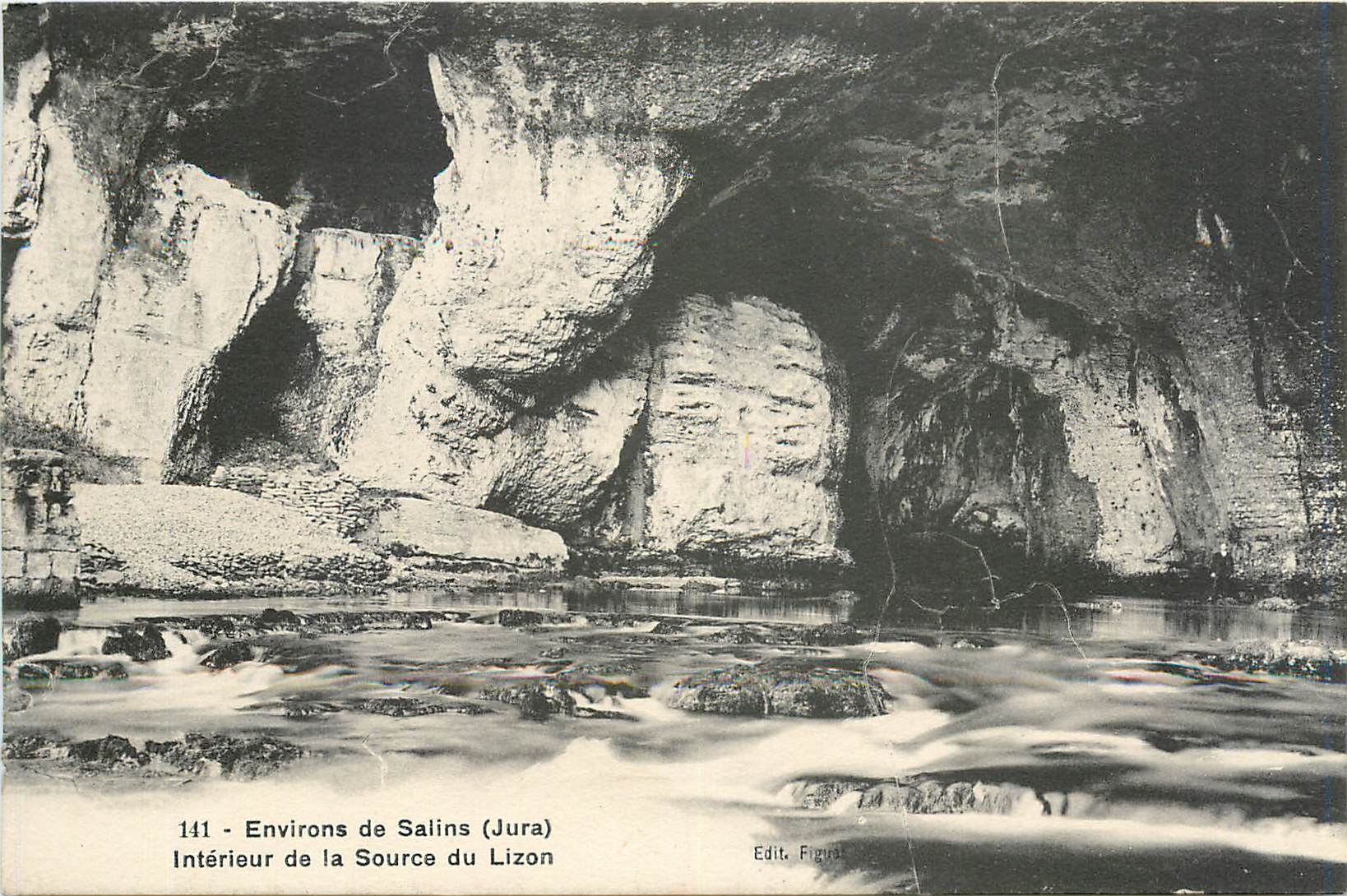 CPA ENV. DE Salins ( jura) Interieur de la source du Lizon