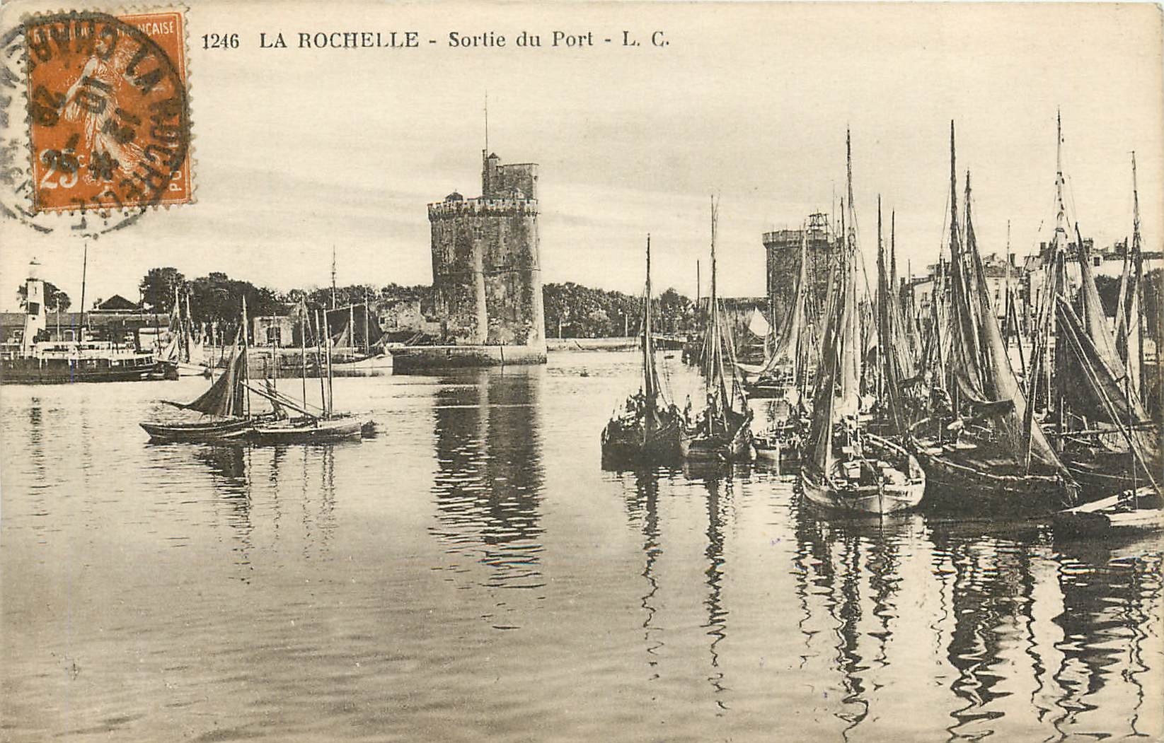 La Rochelle - Sortie du Port - L. C. - n° 1246