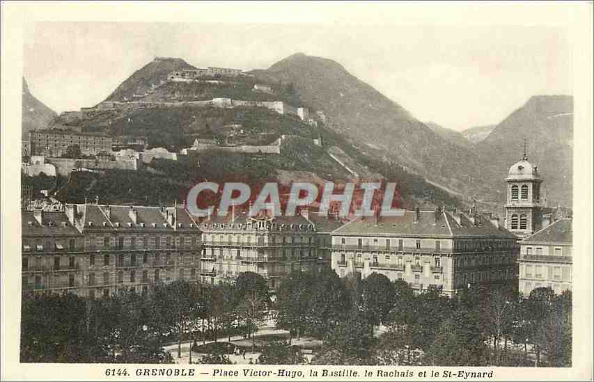 CPA GRENBLE-Place Victor-Hugo  La Bastille   le Rachais et le St-Eynard