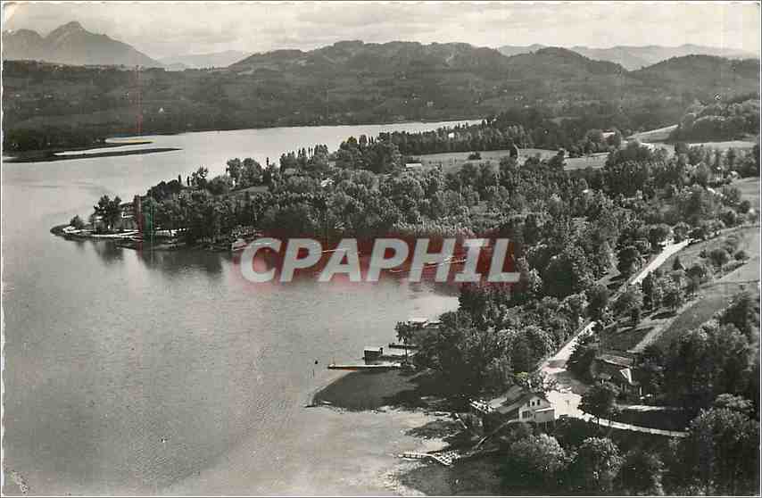 CPM LE LAC D'AIGUEBELETTE a Sant Alban de Mont (Savoie) dans le fond les montagnes de Chartreuse