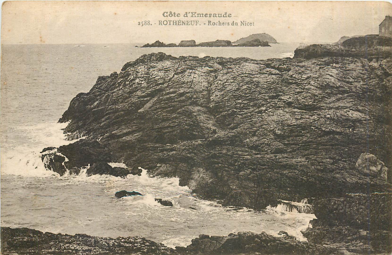 CPA COTE D'EMERAUDE-Rochers du Nicet