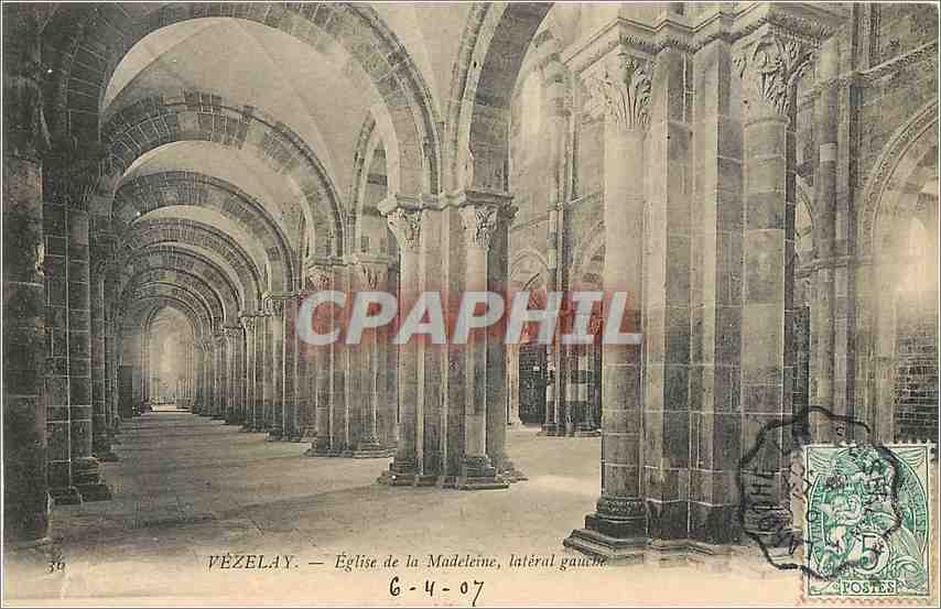 CPA VEZELAY- EGLISE DE LA MADELEINE LATERAL GAUCHE