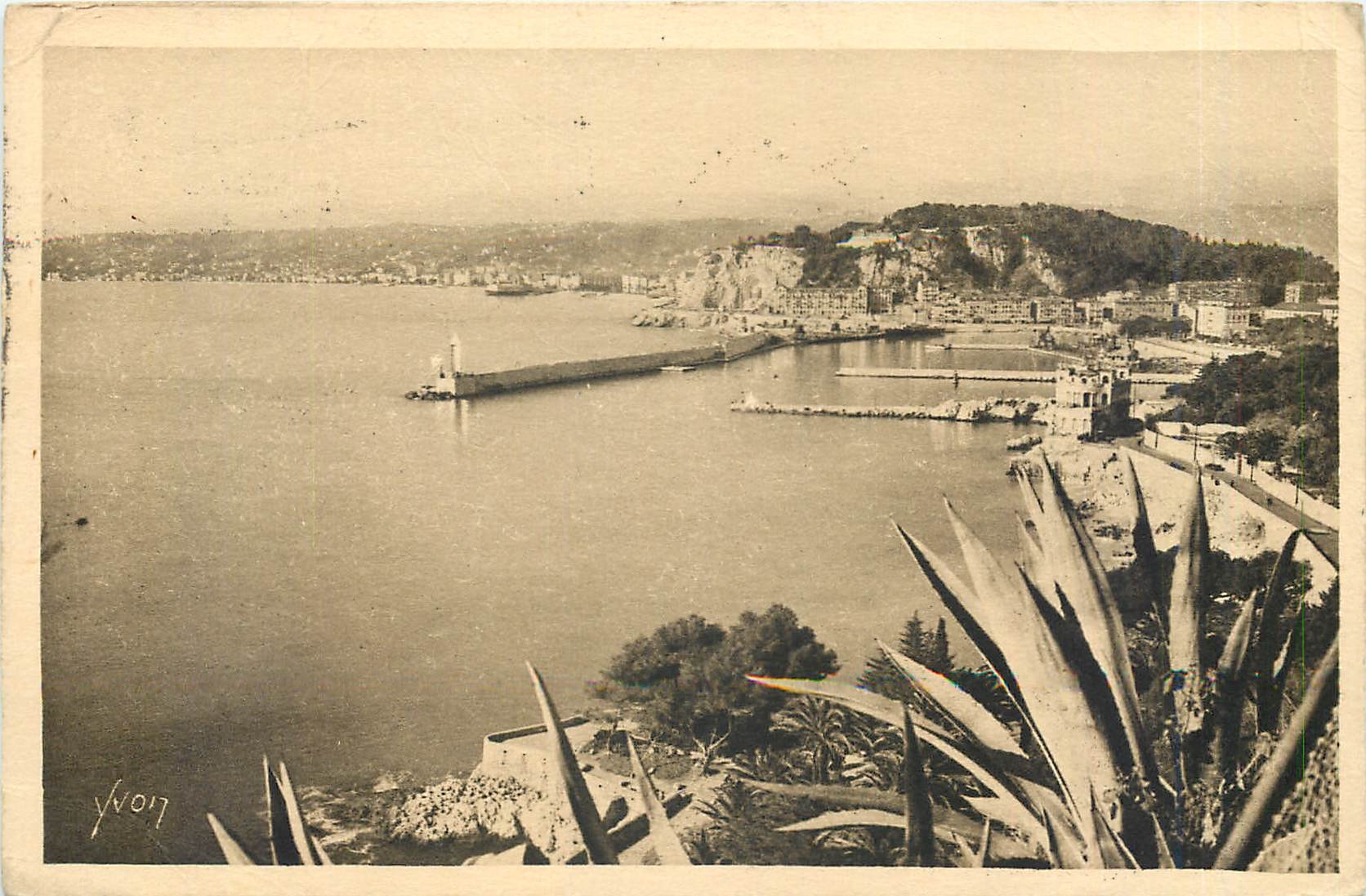 CPA NICE-Vue generale prise du Mont Boron