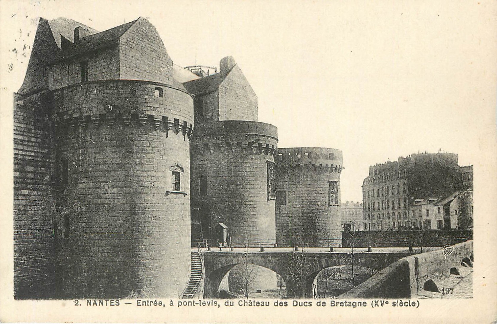 CPA NANTES-Entrée  apont-levis  du Chateau des Ducs de Bretagne