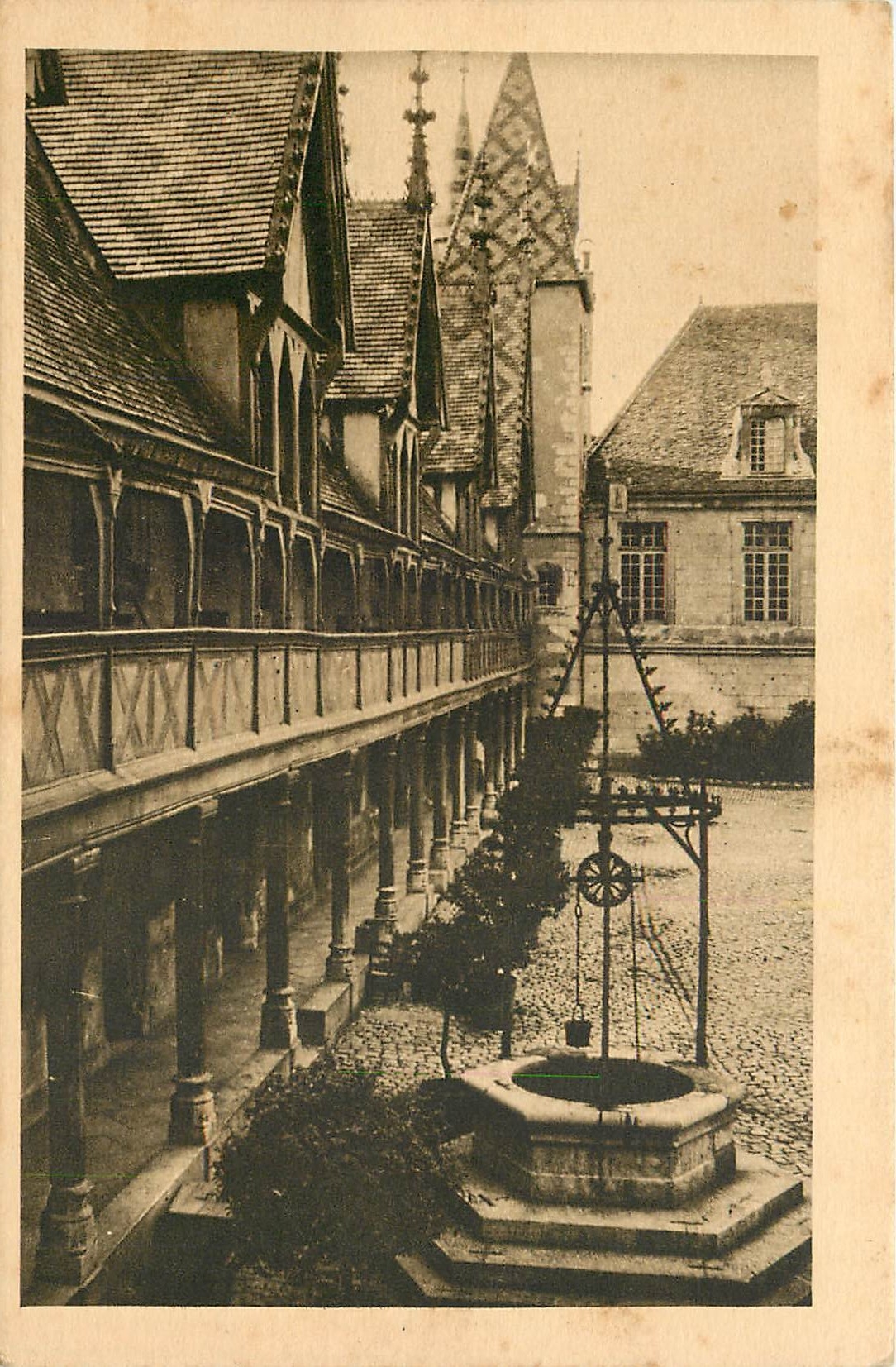 CPA LES RELIGIEUX DE France Hospice de Beaune