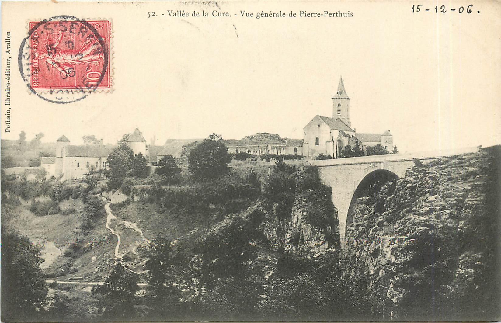 CPA Vallee de la Cure-Vue generale de Pierre-Perthuis