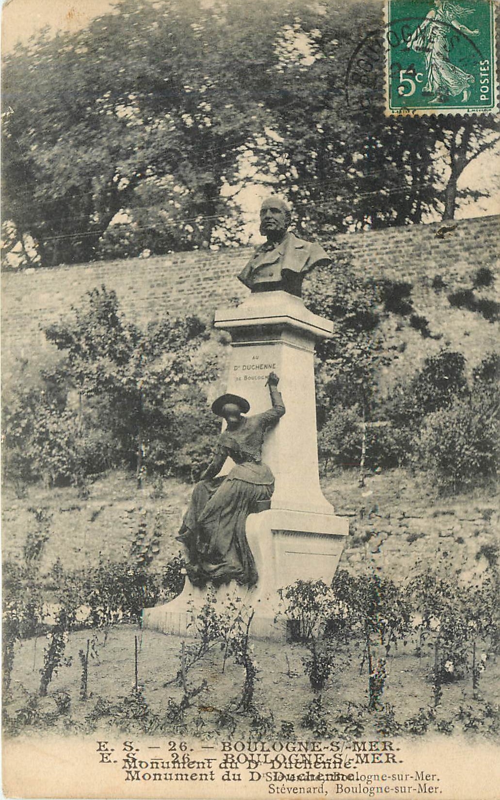 Monument du Dr Duchenne — Boulogne-sur-Mer — Éditeur Stévenard, n° 26