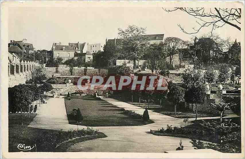 Montluçon (Allier) — View of the New Garden on Boulevard Carnot — Publisher Condé & Macon