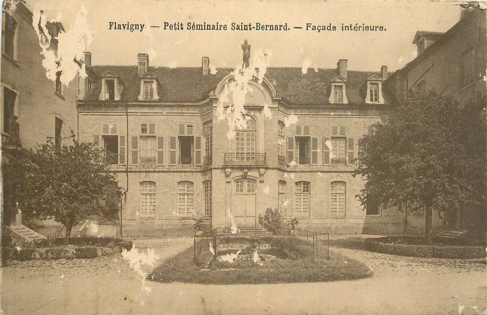 CPA FLAVIGNY-Petit Seminaire Sait-Bernard-Façade interieur
