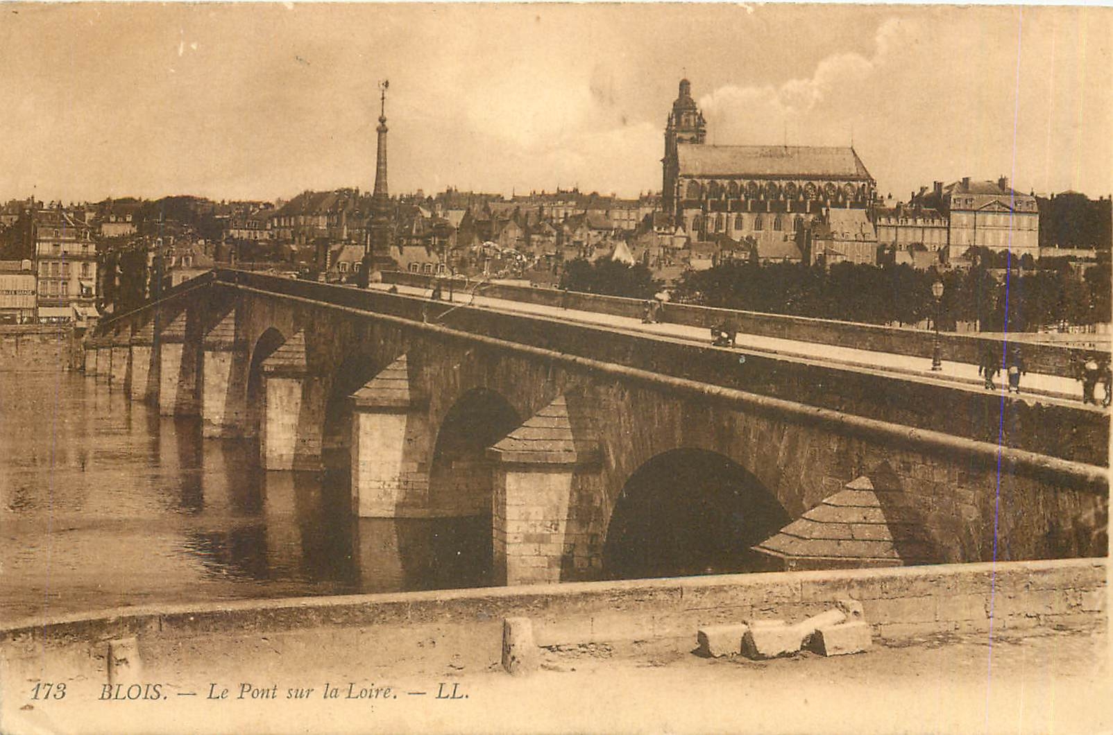 CPA BLOIS-Le Pont sur la Loire