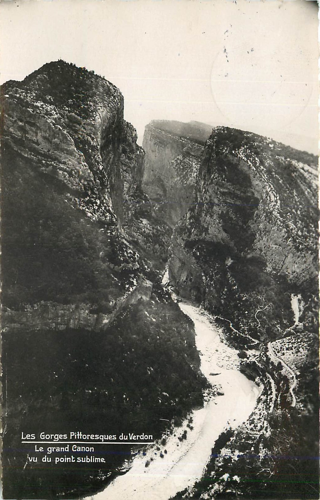 CPA Les Gorges Pittoresque du Verdon Le Grand Canon vu du Point Sublime 