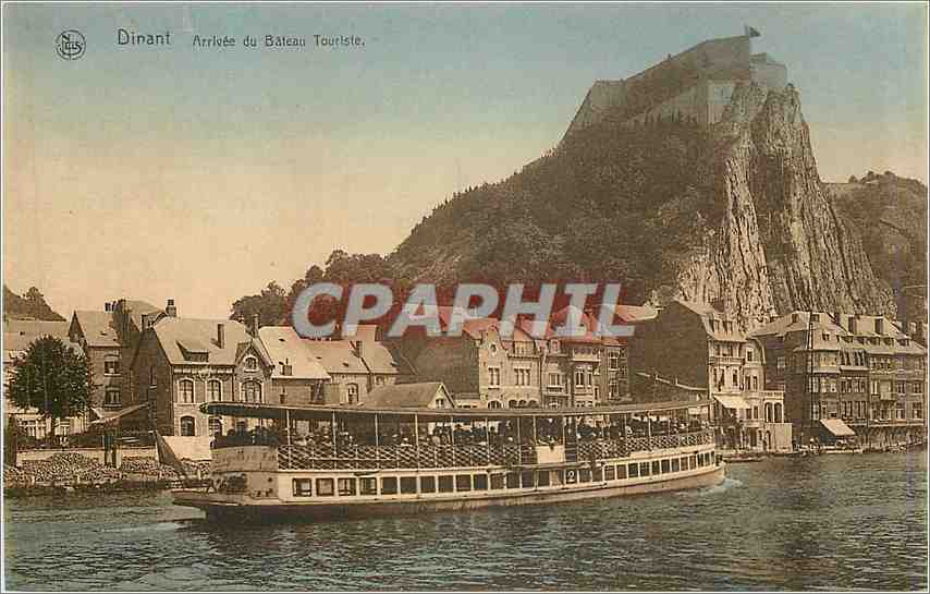 CPA Dinant Arrivee du Bateau Touriste 