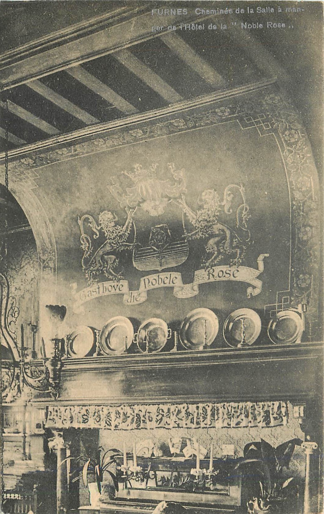 CPA Furnes Cheminee de la Salle a manger de l'hotel de la Noble Rose Lion