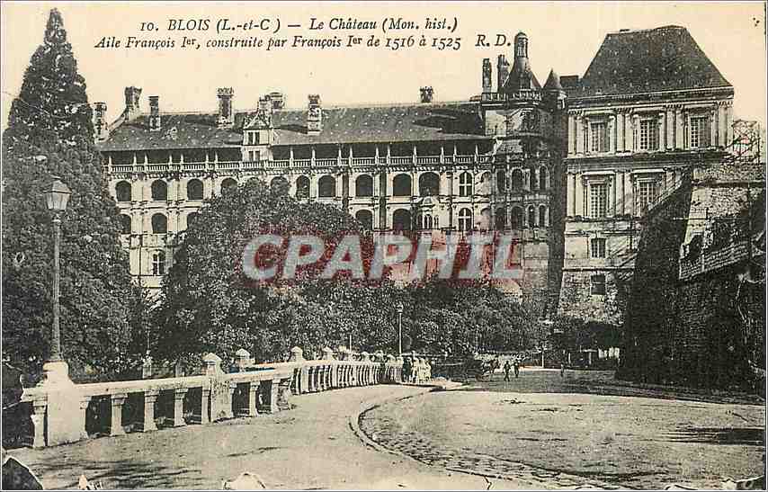 CPA Blois L et C Le Chateau Mon Hist 