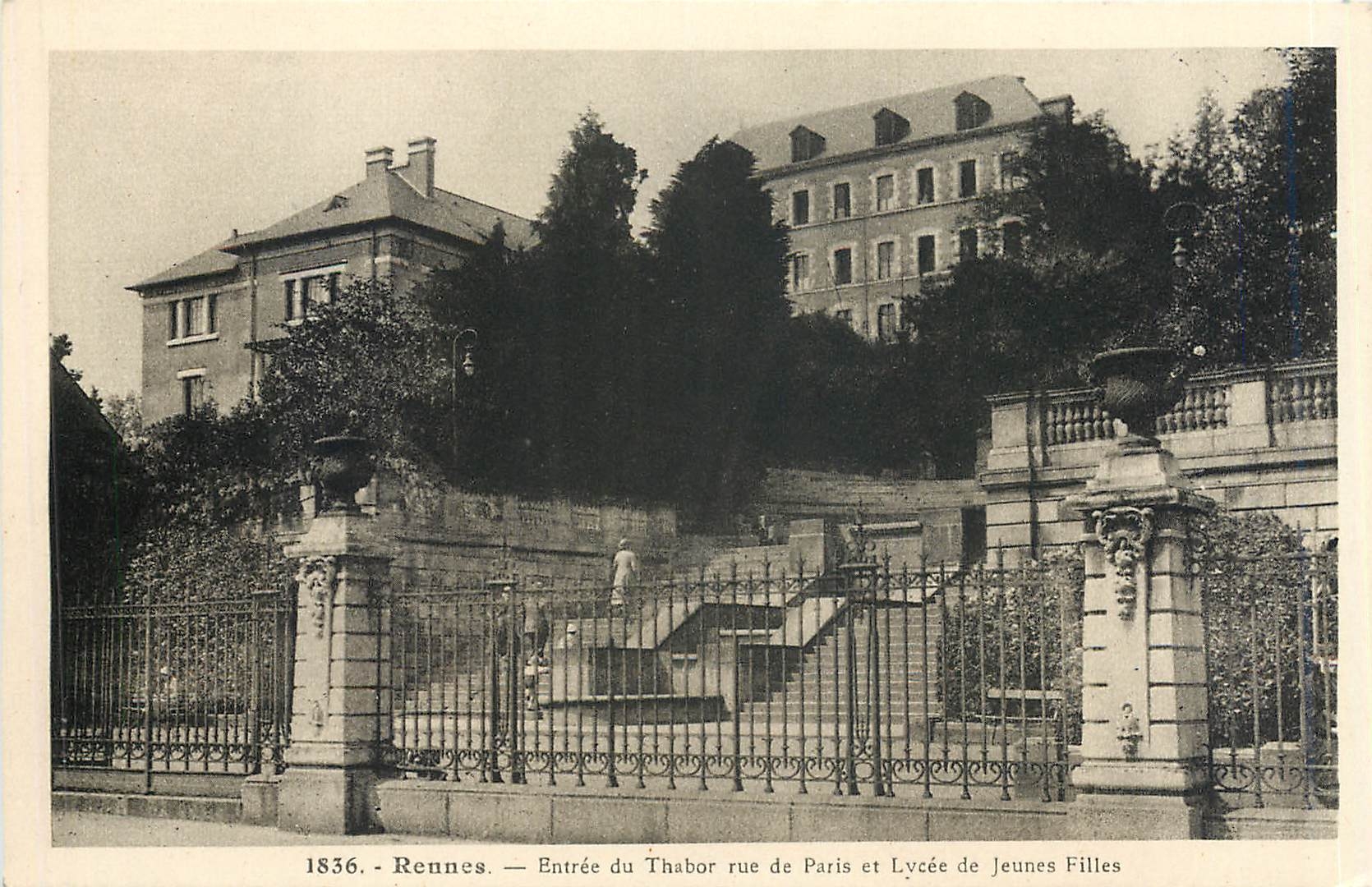 Rennes — Eingang zum Thabor auf der Rue de Paris und Lycée des Jeunes Filles — 1856
