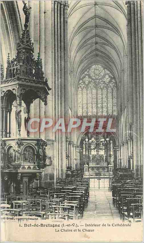 CPA Dol de Bretagne L et V Interieur de la Cathedrale La Chaire et le Choeur 