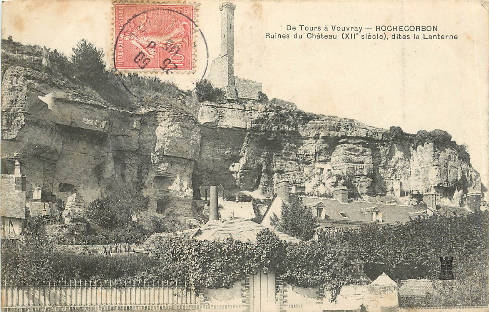 CPA De Tours a Vouvray Rochecorbon Ruines du Chateau 