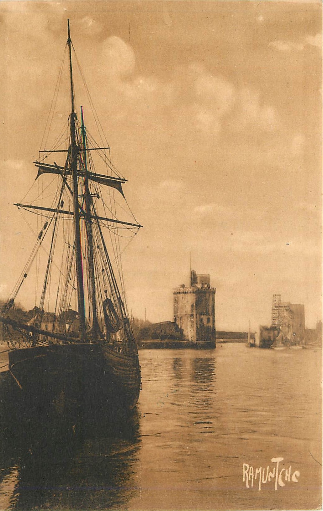 La Rochelle — Sortie du Port — RamunTche