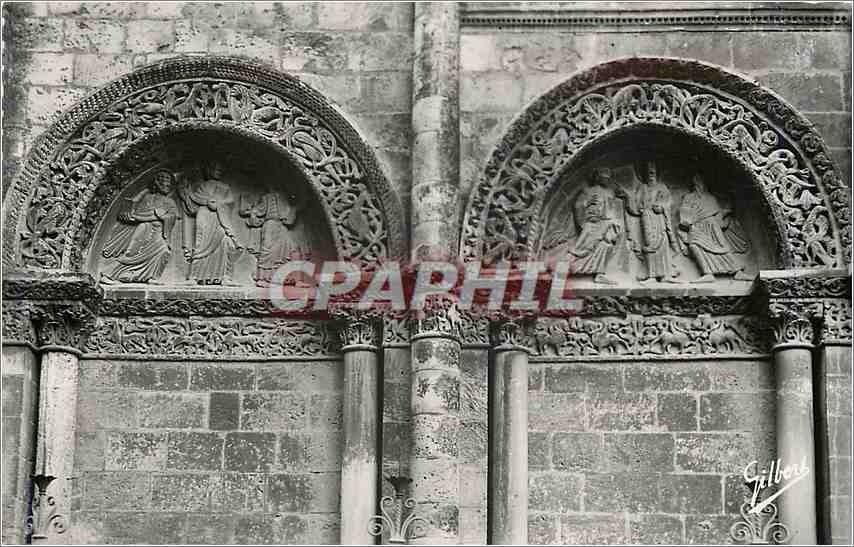 CPA Angouleme Cathedrale St Pierre Les Fympans du rez de chaussee a gauche du Portail 