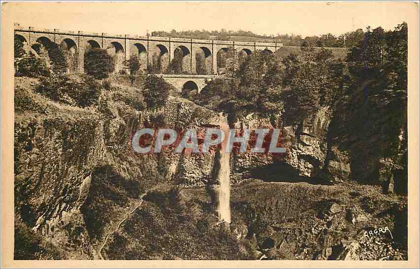 CPA Environs de Mauriac La Cascade de Salins 