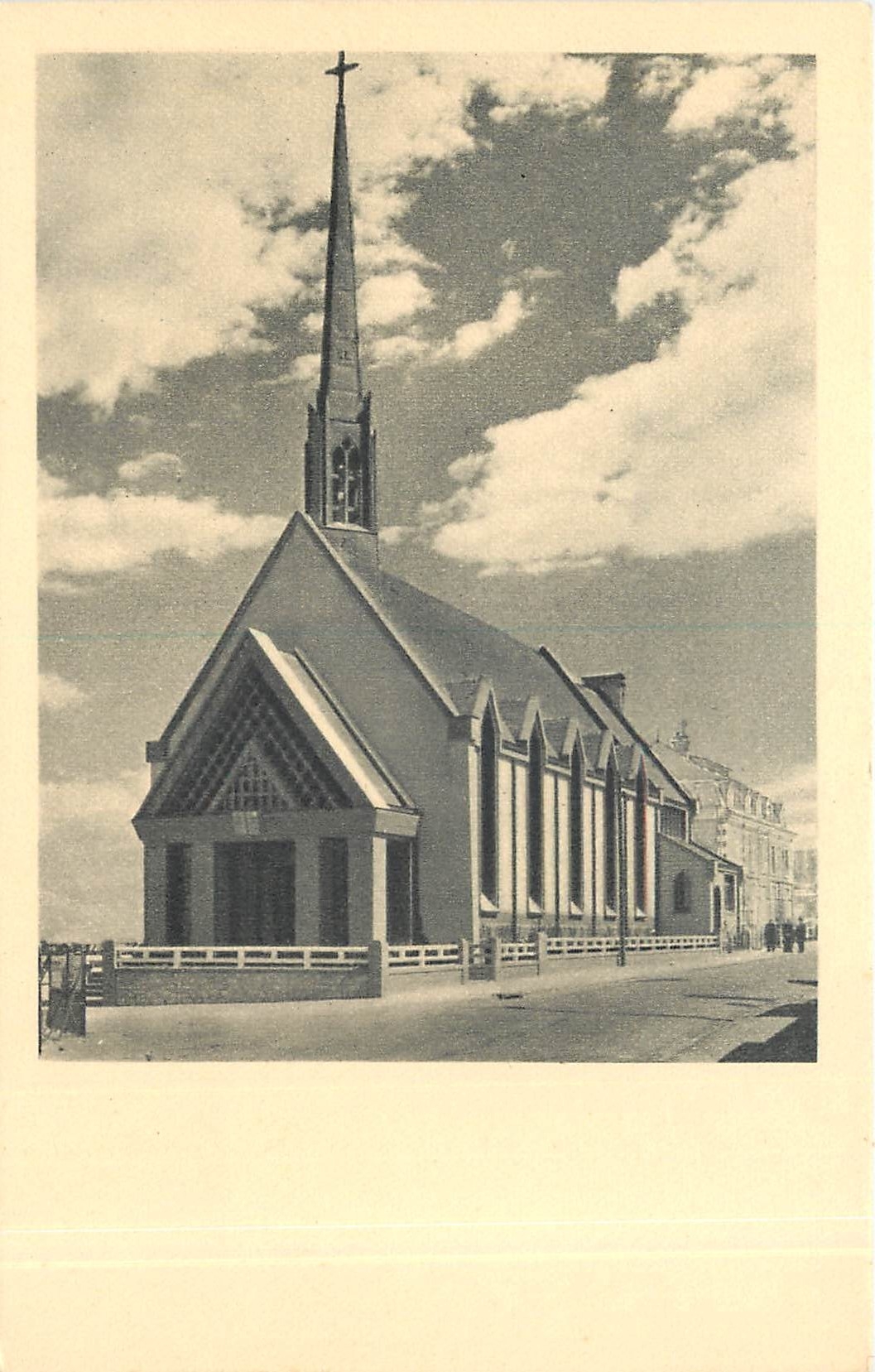 CPA Eglise Protestante de Houlgate Calvados Georges Jacquet et Verrey 