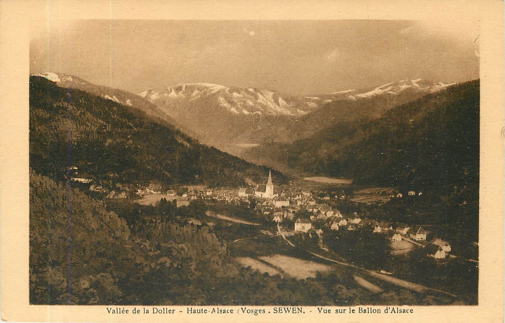 CPA Vallee de la Doller Haute Alsace Vosges Sewen Vue sur le Ballon d'Alsace 