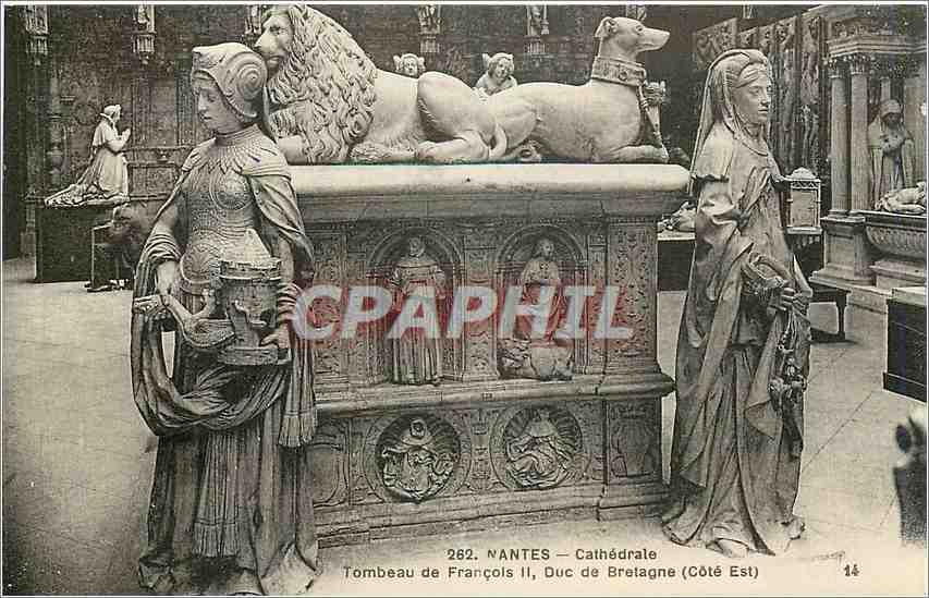 CPA Nantes Cathedrale Tombeau de Francois II Duc de Bretagne Cote Est 