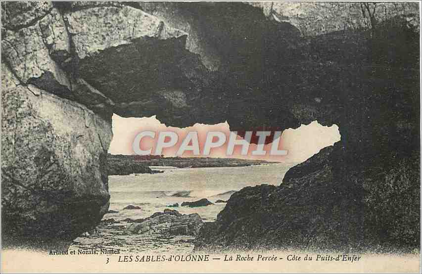 CPA Les Sables d'Olonne La Roche Percee Cote du Puits d'Enfer 