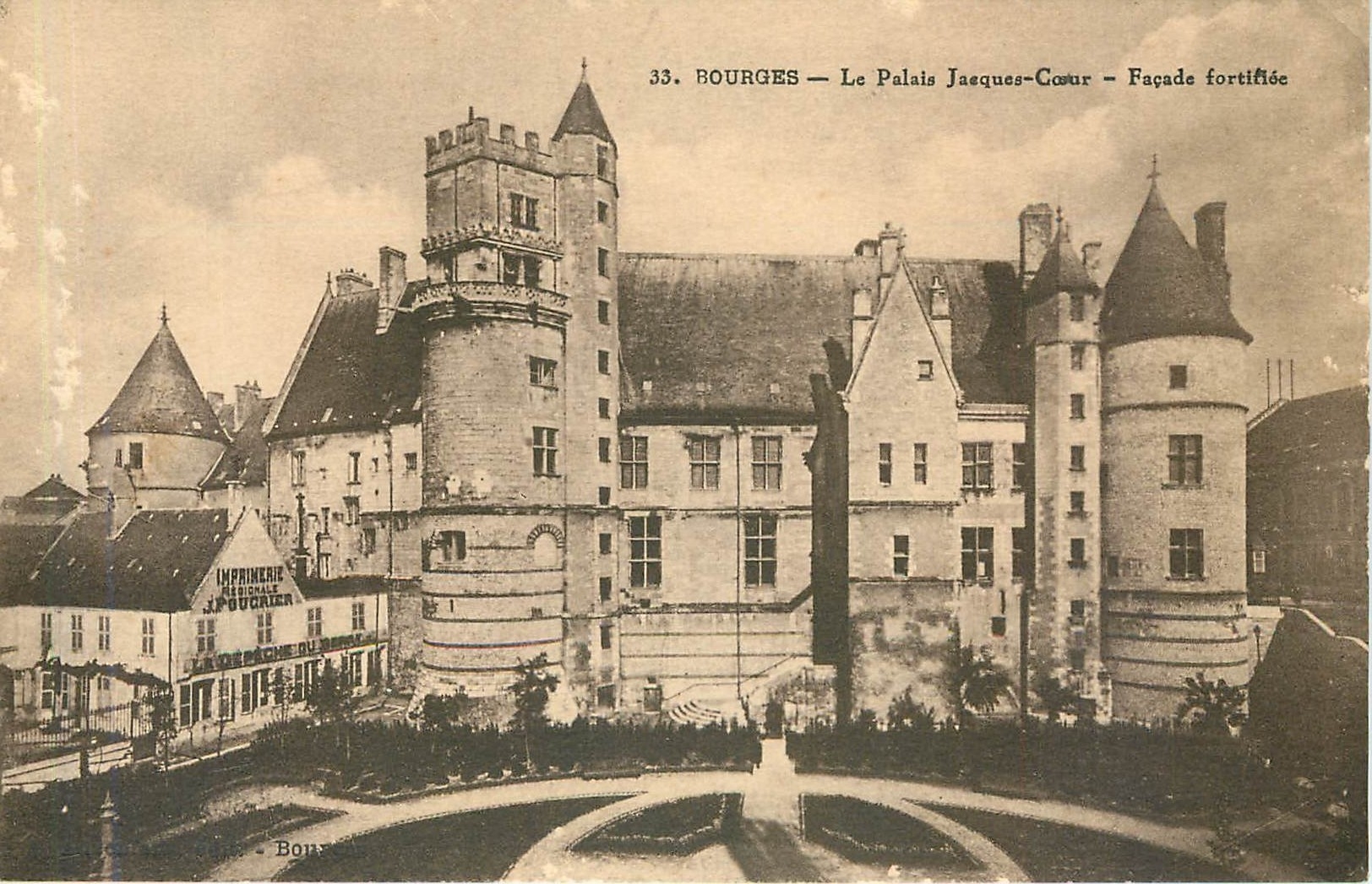 CPA Bourges Le Palais Jacques Coeur Facade Fortiflee 