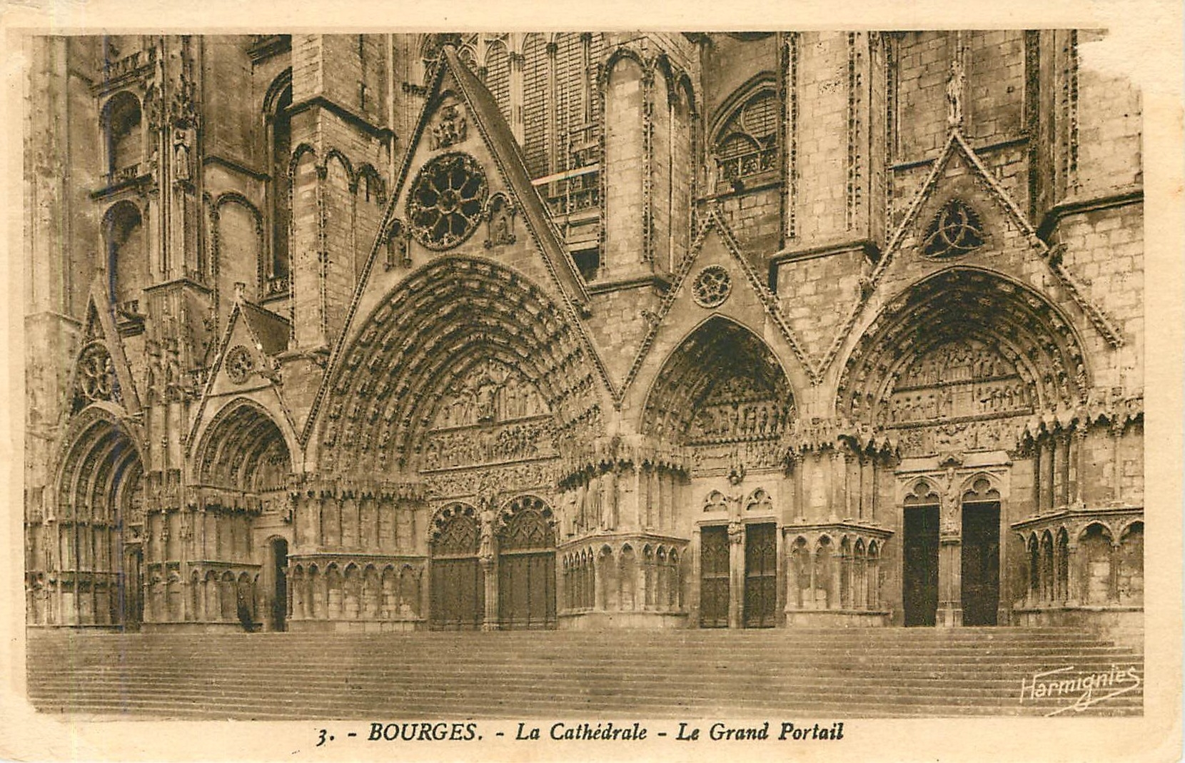 CPA Bourges La Cathedrale Le Grand Portail 