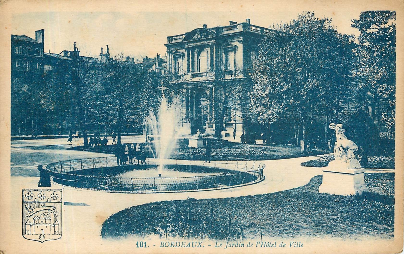 CPA Bordeaux Le Jardin de l'Hotel de Ville 