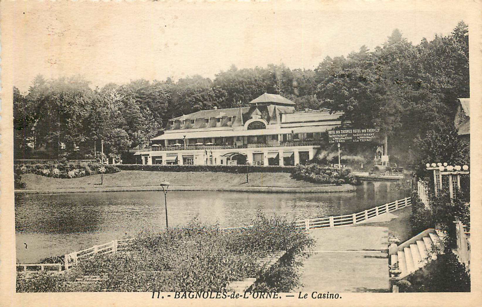 CPA Bagnoles de l'Orne Le Casino 