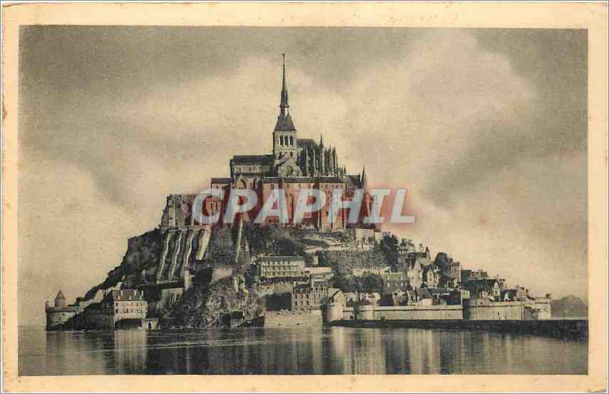 CPA Abbaye du Mont St Michel Vue generale face Sud a maree haute 