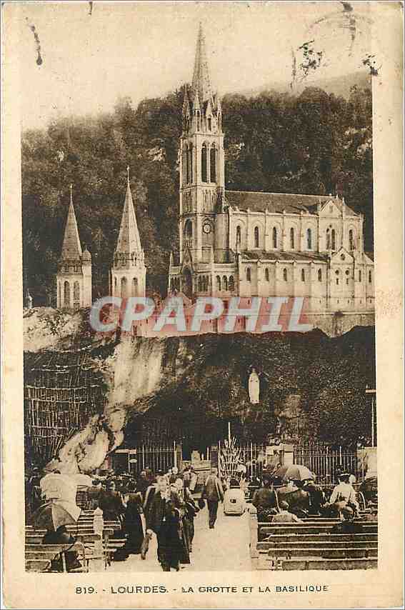 CPA Lourdes La Grotte et la Basilique 