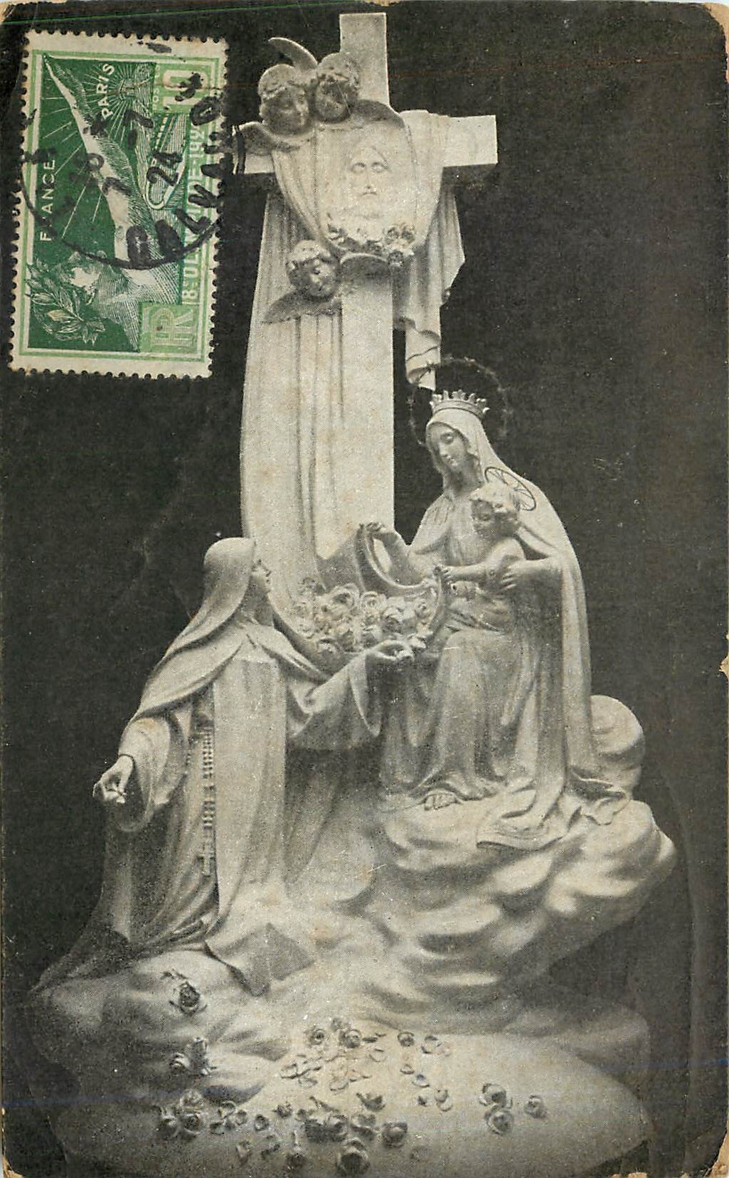 CPA Groupe Sculpte Surmontant le Maitre Autel dans la Chapelle des Carmelites de Lisieux 