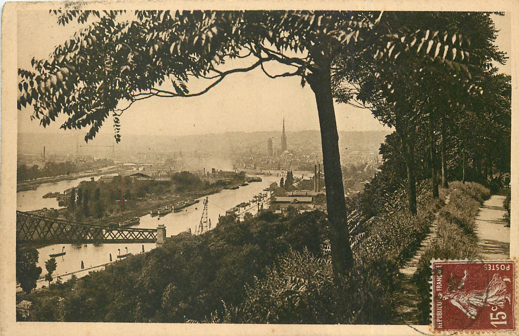 CPA Rouen Seine Inferieure Vue panoramique de la Ville 