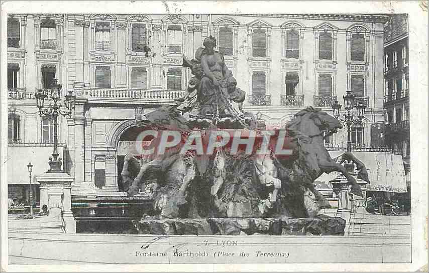 CPA Lyon Fontaine Bartholdi Place des Terreaux 