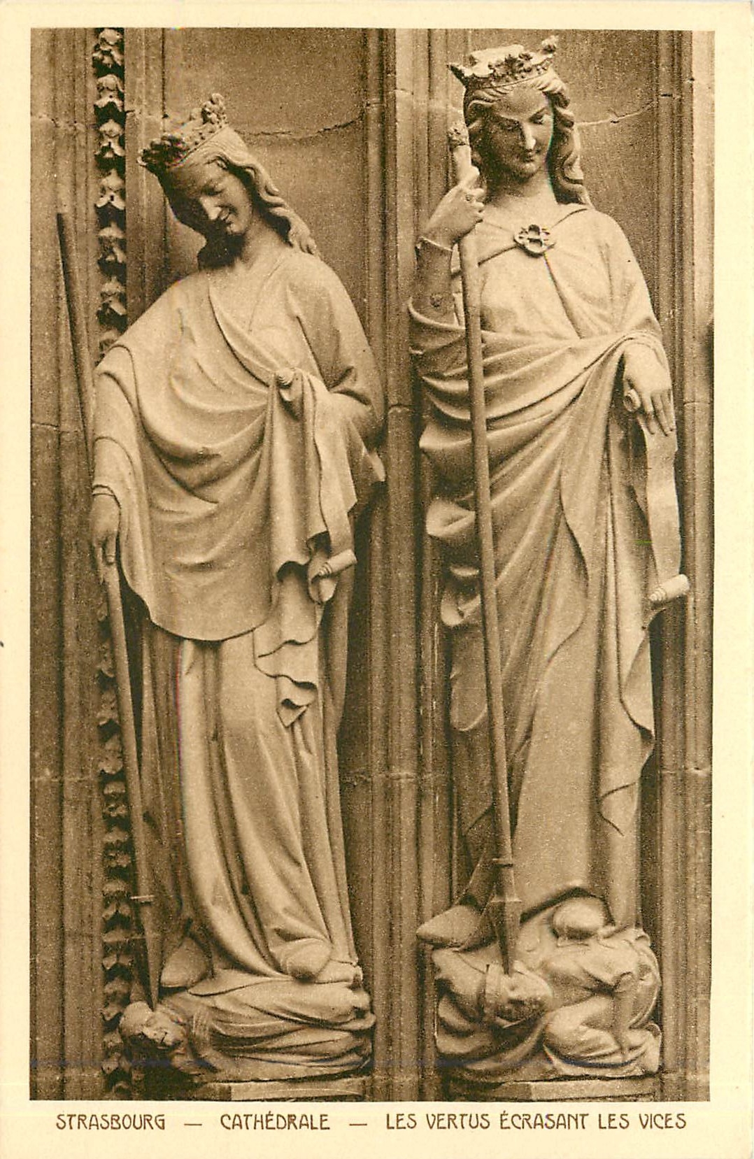 CPA Strasbourg Cathedrale Les Vertus Ecrasant les Vices 