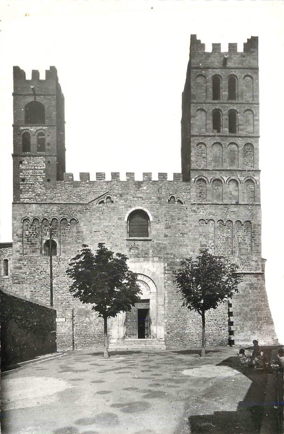 CPA Elne PO Facade de la Cathedrale 